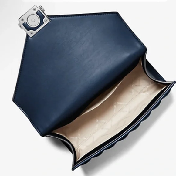 Michael Kors Whitney Medium Quilted Shoulder Bag Crossbody in Navy - Picture 4 of 10